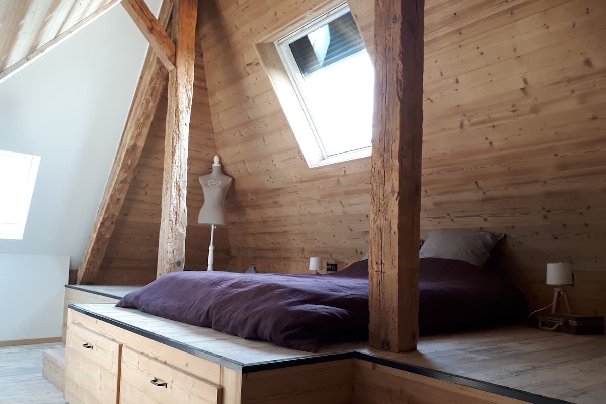 Luxe maisonnette, en-suite badkamer, uitzicht op bergen