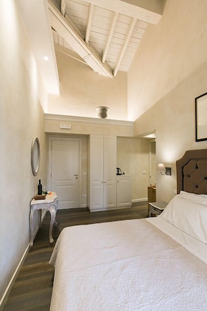 In-room safe, soundproofing, iron/ironing board, free WiFi - Mabelle Firenze Residenza Sassetti (Florence)