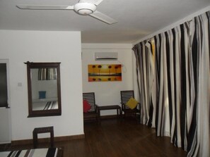 1 bedroom, premium bedding, minibar, iron/ironing board - River edge Bungalow (Rattota)