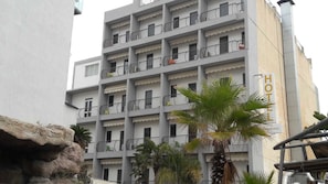 Exterior - Tropicana Hotel (St. Julian's)