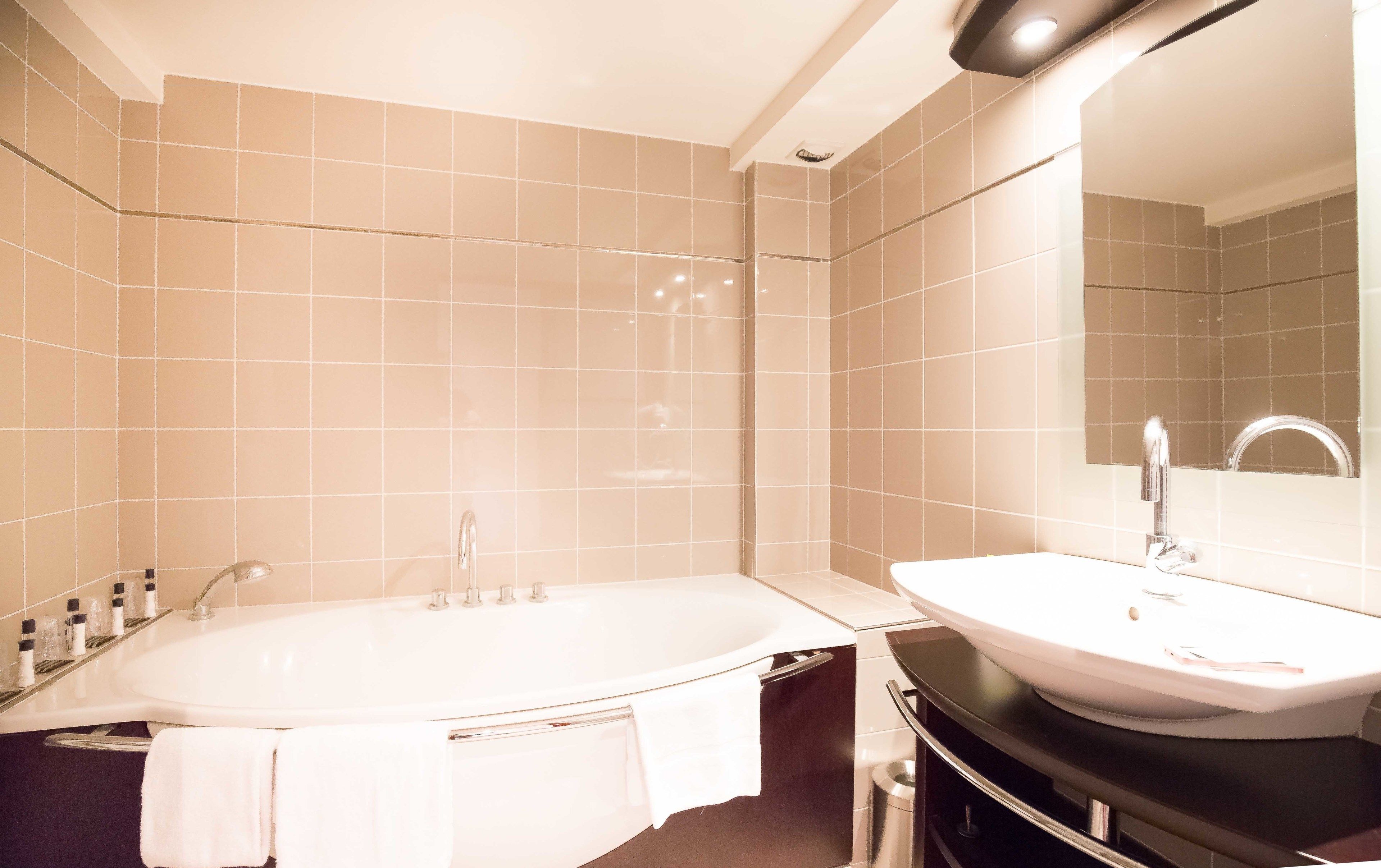 family room | bathroom | free toiletries, hair dryer, towels