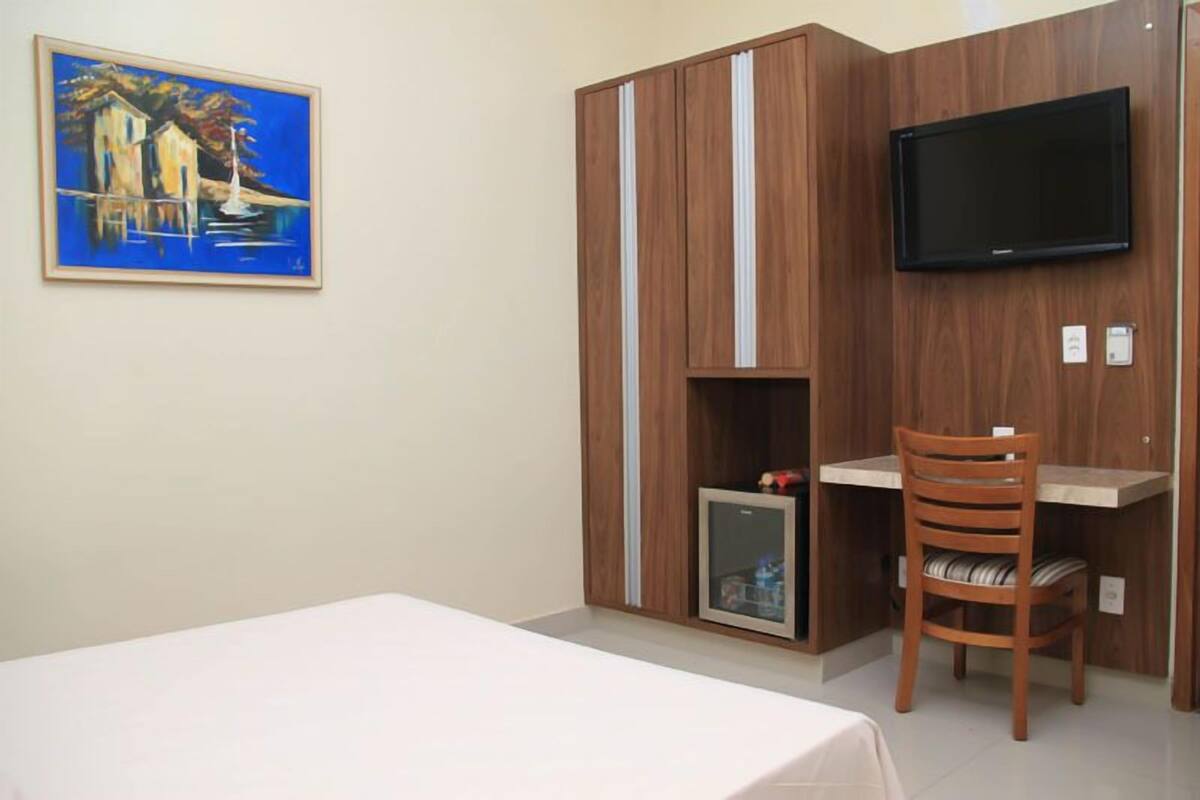 Minibar, free WiFi