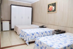 Minibar, free WiFi