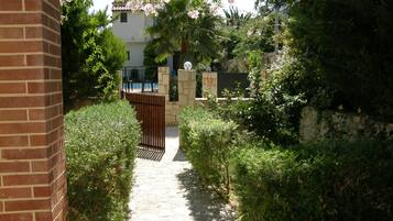 Villa, 3 Bedrooms (Christina III) | Terrace/patio
