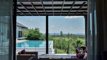 Panoramic Villa, Multiple Bedrooms, Mountain View, Mountainside | Individually decorated, individually furnished, blackout drapes