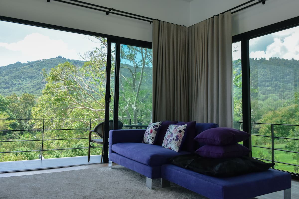 Panoramic Villa, Multiple Bedrooms, Mountain View, Mountainside | Individually decorated, individually furnished, blackout drapes