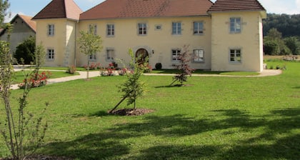 Le Relais des Deux Tours