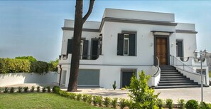 Front of property - Al Tartarughino B&B (Cercola)