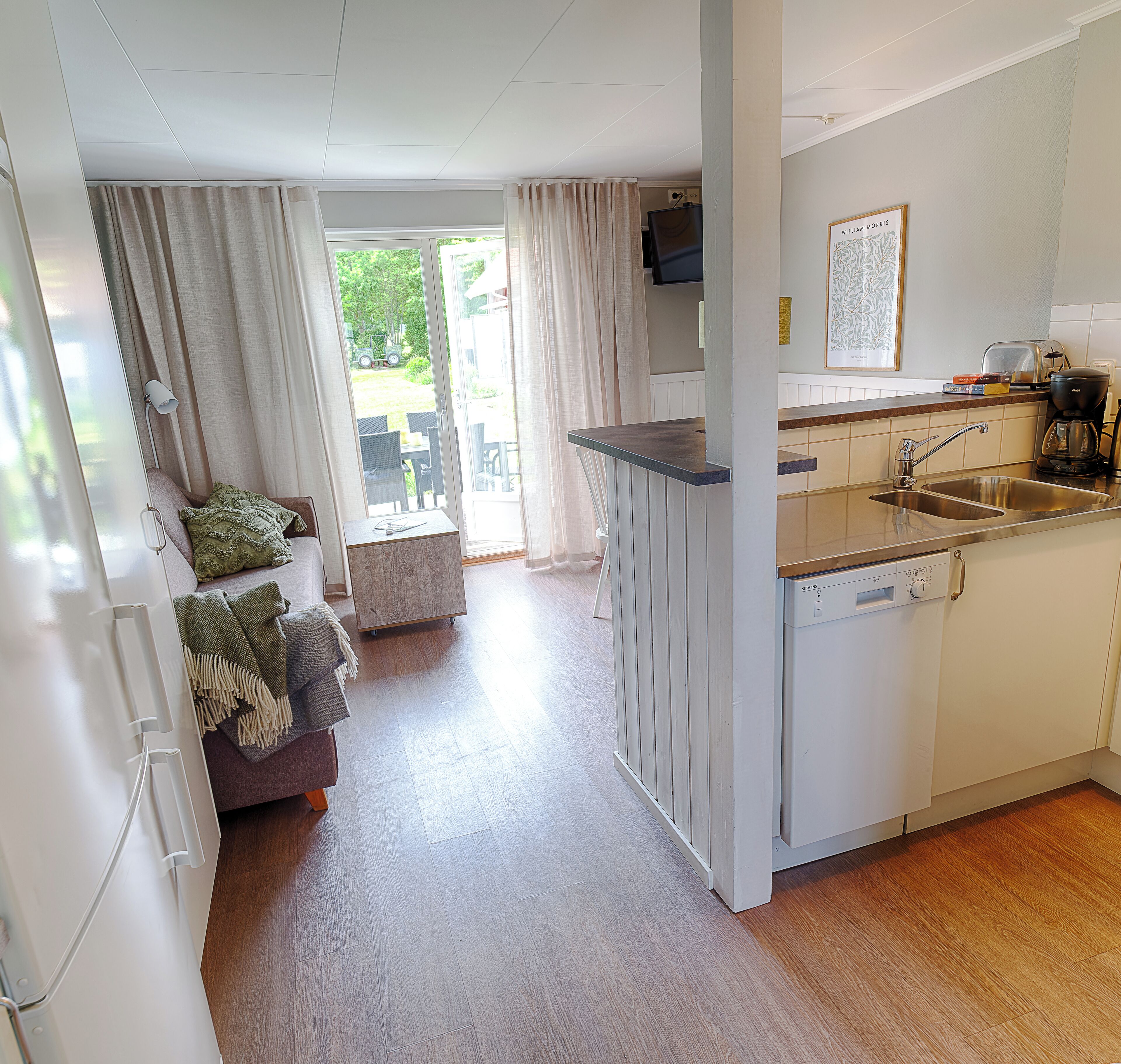 Apartment, 2 Bedrooms | Private kitchen | Full-size fridge, microwave, oven, stovetop