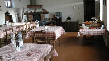 Petit déjeuner buffet compris tous les jours