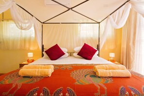 บ้านพัก, 5 ห้องนอน | 5 ห้องนอน, ตู้นิรภัยในห้องพัก, โต๊ะทำงาน, เตารีด/โต๊ะรีดผ้า