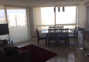 Appartamento, 2 camere da letto | Pasti in camera