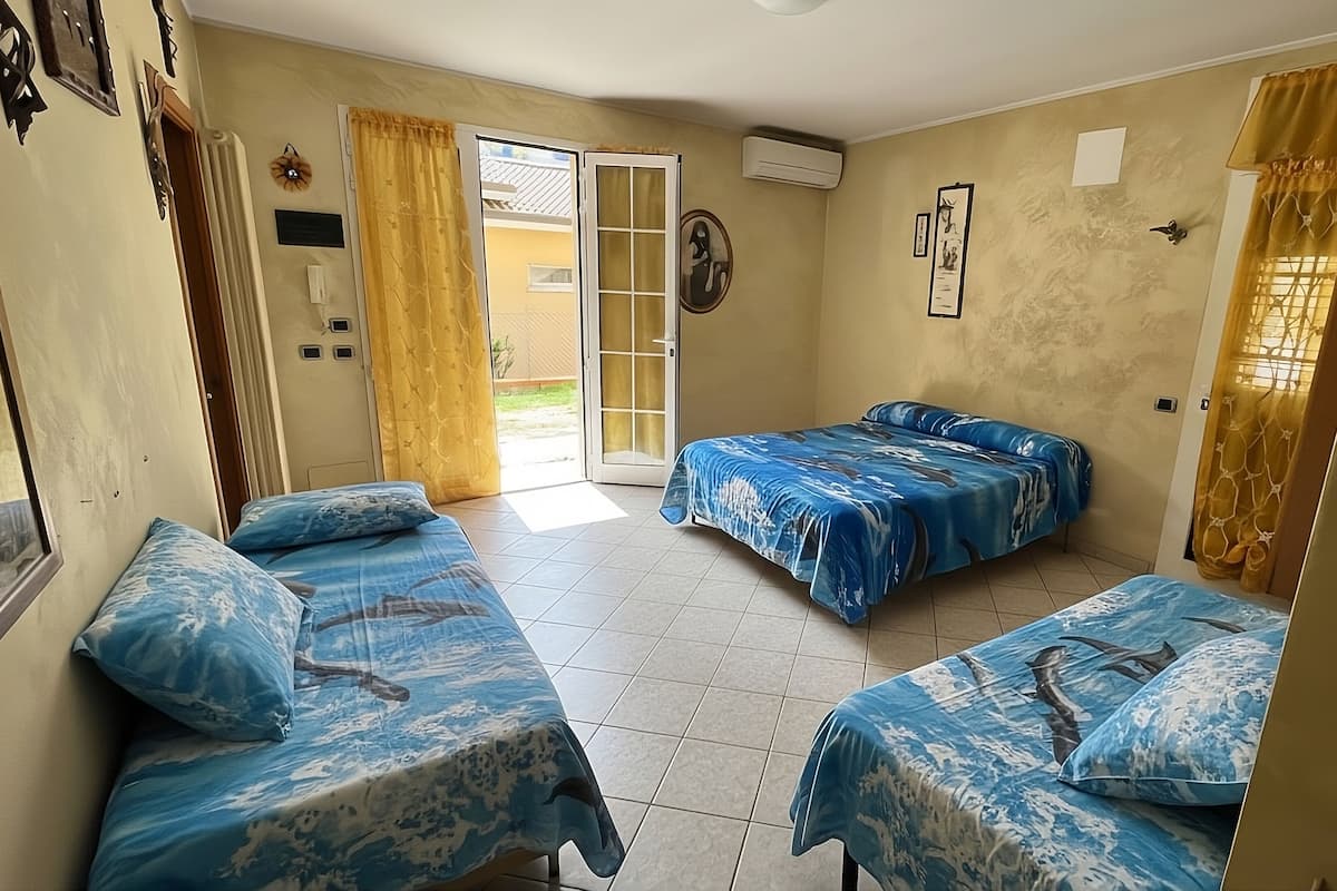 Coffres-forts dans les chambres, Wi-Fi gratuit, draps fournis