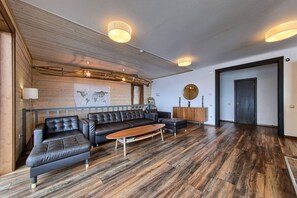 Romantic Suite, 2 Bedrooms, Lake View, Lakeside | Living area | Flat-screen TV - LADOGA OZERO hotel (Priozersk)