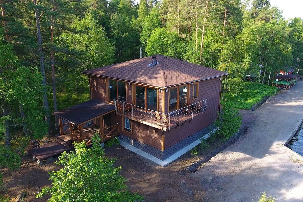 Suite Romantique, 2 chambres, vue lac, en bord de lac | Bureau, fer et planche à repasser, lits pliants/supplémentaires