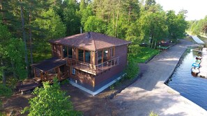 Romantic Suite, 2 Bedrooms, Lake View, Lakeside | Desk, iron/ironing board, rollaway beds, bed sheets - LADOGA OZERO hotel (Priozersk)