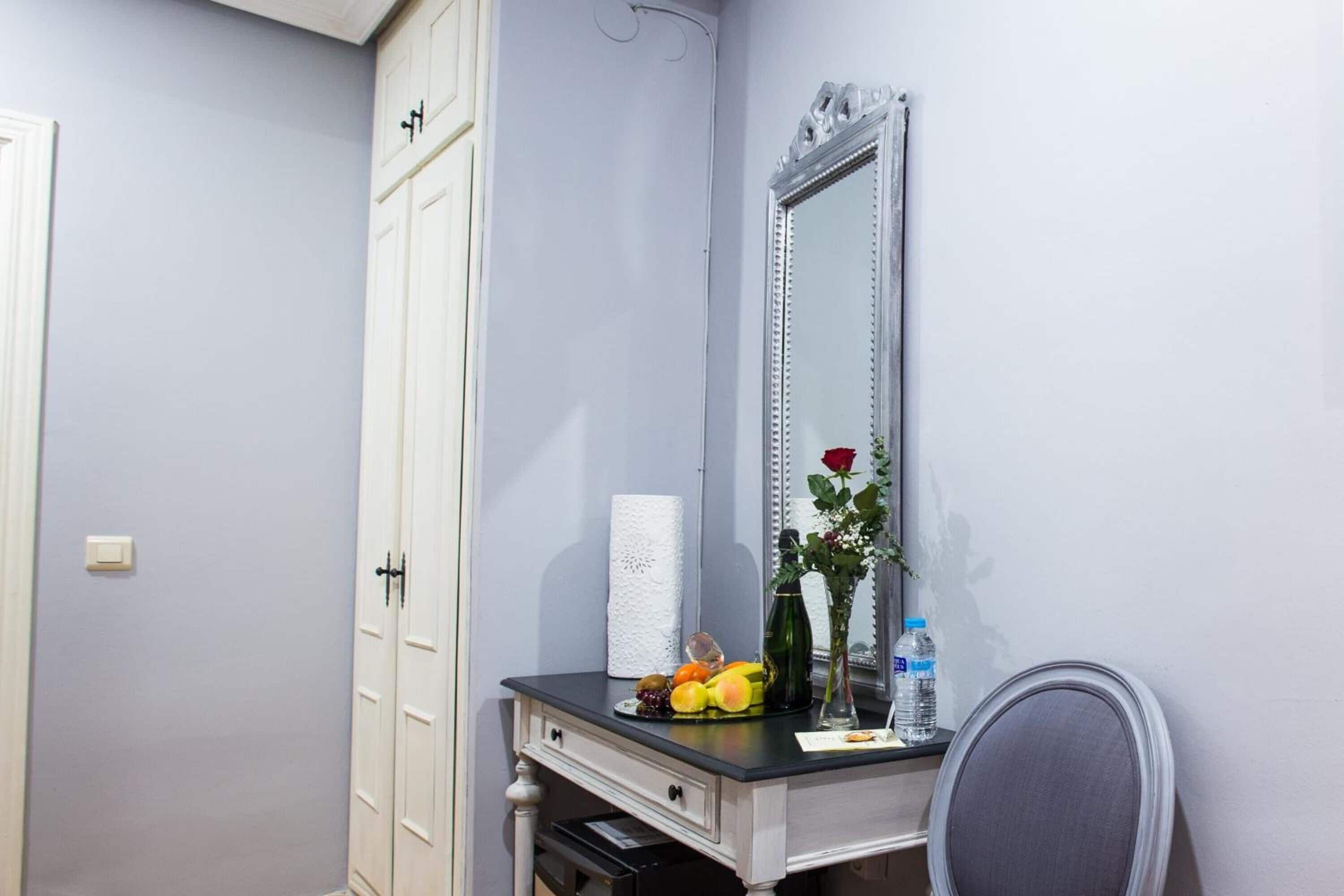 1 bedroom, minibar, desk, blackout curtains