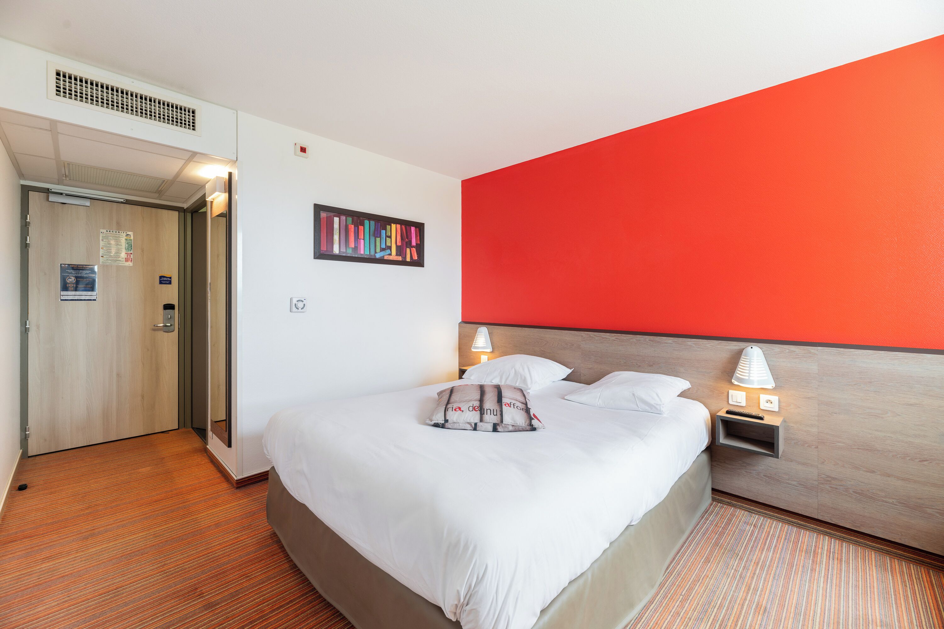 double room | desk, soundproofing, iron/ironing board, rollaway beds