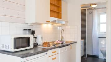 Apartment, 1 Bedroom | Private kitchen | Fridge