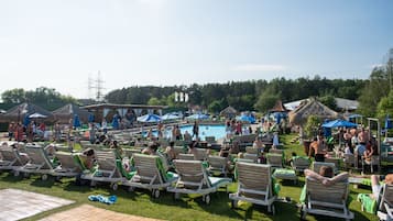 Seasonal outdoor pool