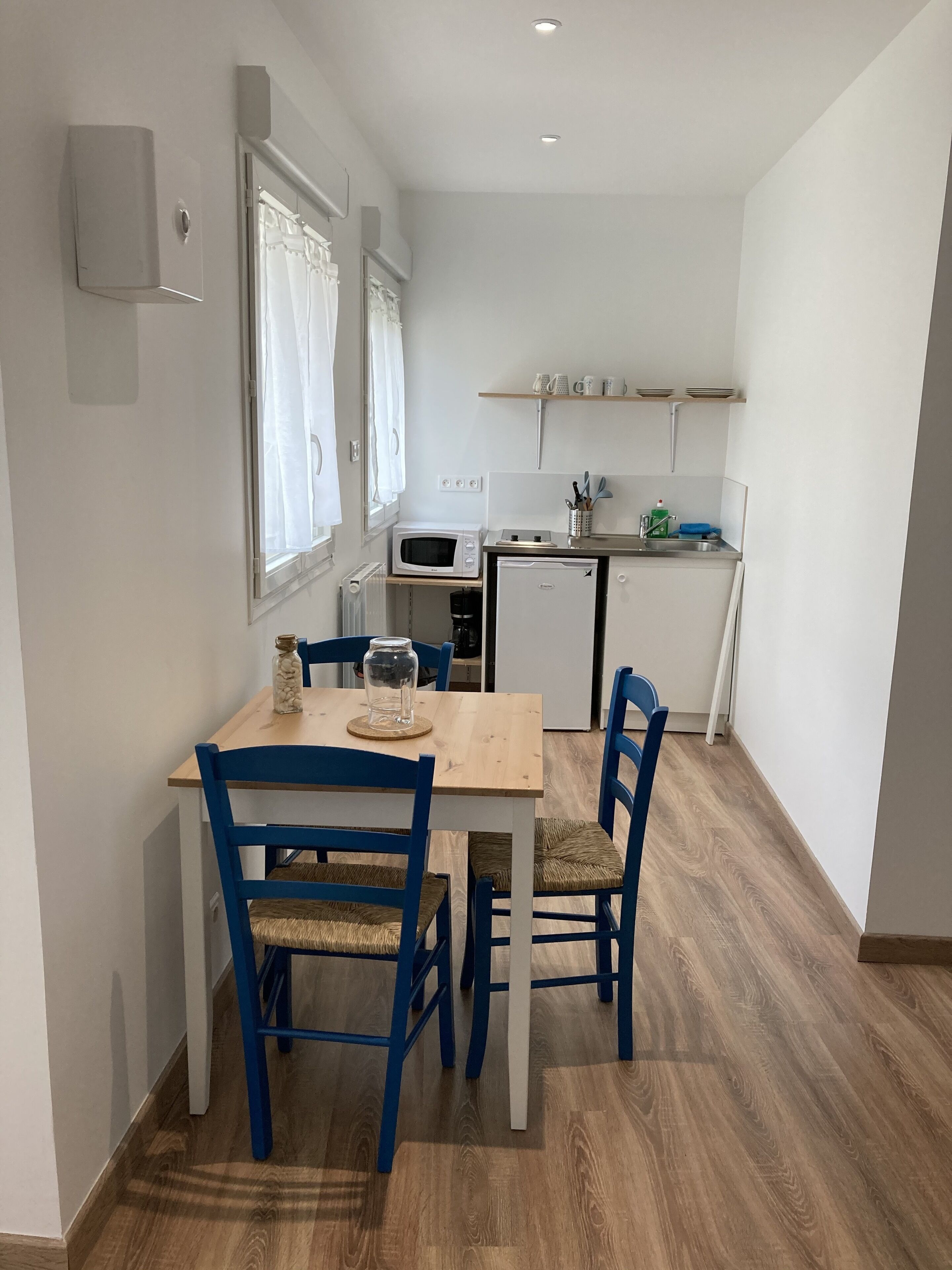 family studio | private kitchen