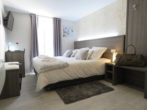 四人房 | 遮光窗帘、隔音、免费 WiFi、床单