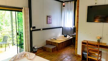 Comfort-Ferienhütte, 1 King-Bett, Gartenblick | Minibar, Zimmersafe, Schreibtisch, schallisolierte Zimmer