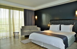 Superior Room | Minibar, in-room safe, desk, laptop workspace
