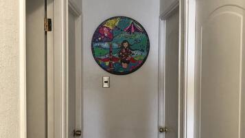 1 bedroom, free cots/infant beds