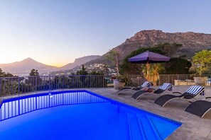 The Hillcrest | Terrace/patio