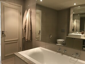 Bathrobes, towels - Cape Royale (Cape Town)