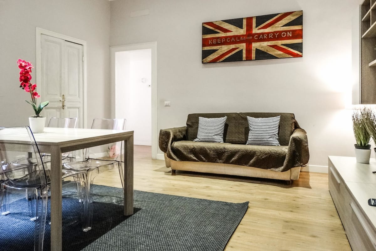 Apartment, 2 Bedrooms, Kitchen | Minibar, in-room safe, desk, soundproofing