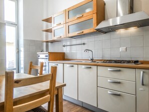 Leilighet, 2 soverom, kjøkken | Eget kjøkken