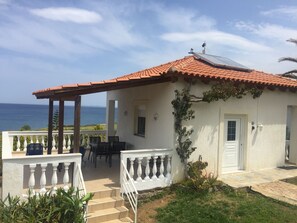 Fachada de la propiedad