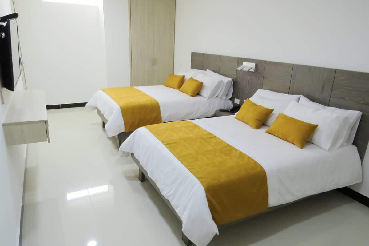 Family Room | 1 bedroom, minibar, in-room safe, desk