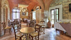Restaurant - Podere gli Olmi (Cecina)