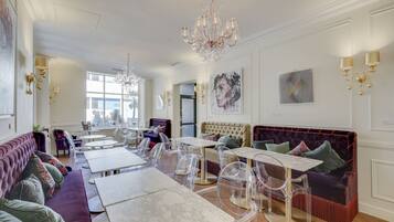 Café da manhã feito na hora todos os dias (EUR 12 por pessoa)