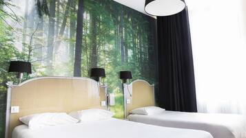 Escrivaninha, quartos à prova de som, ferros/tábuas de passar roupa