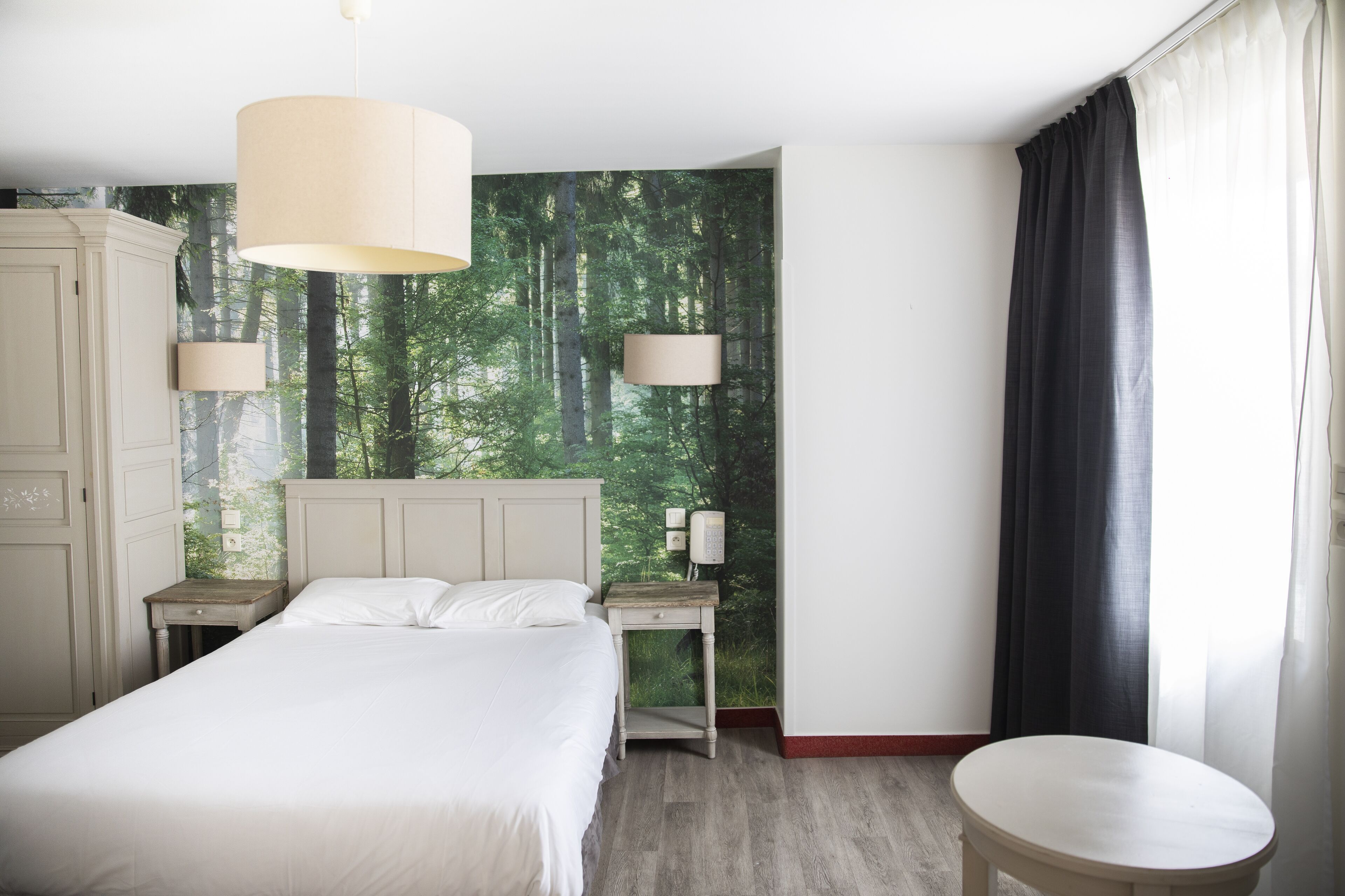 Desk, soundproofing, iron/ironing board, cots/infant beds