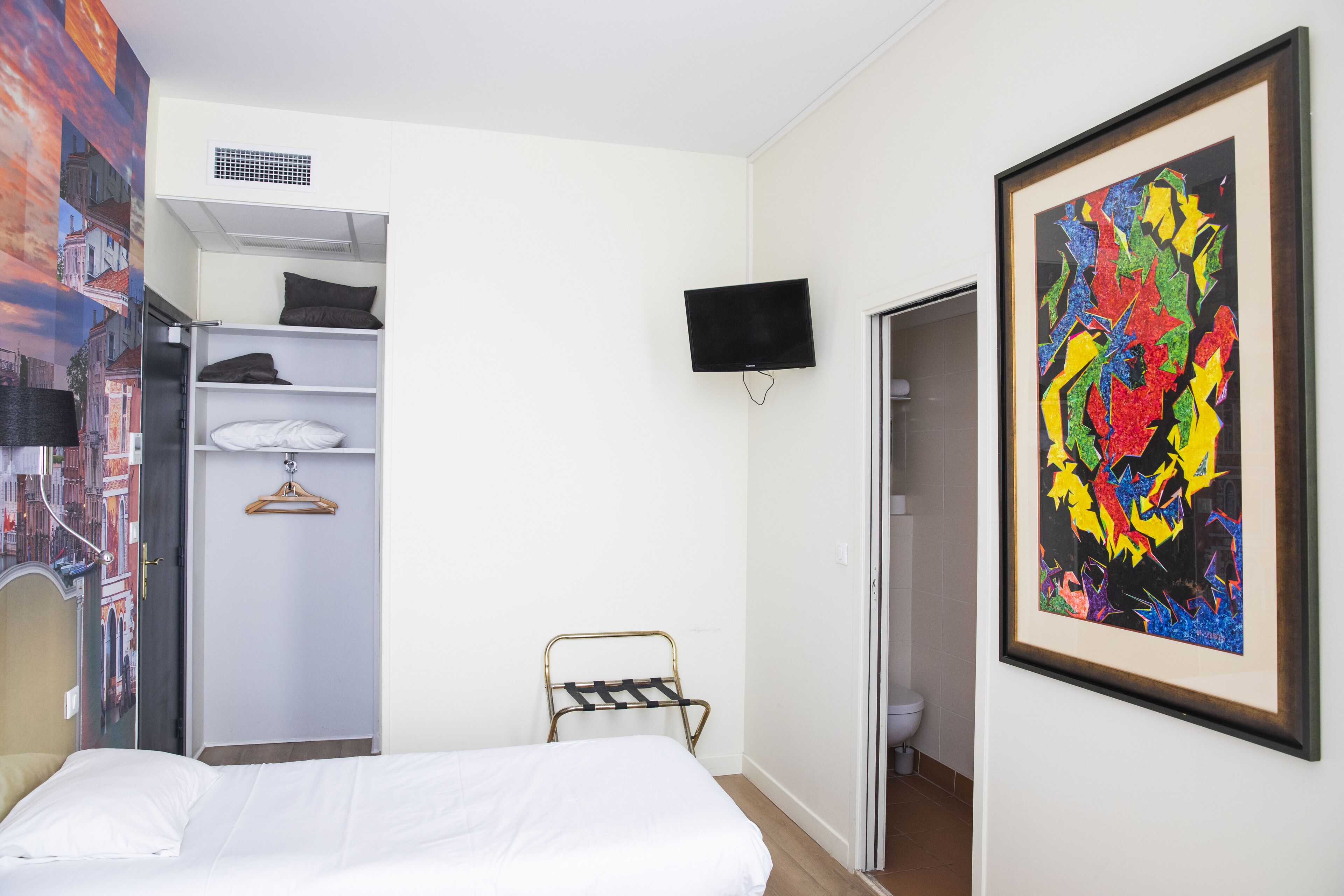 1 bedroom, desk, soundproofing, iron/ironing board