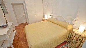 1 bedroom, in-room safe, individually decorated, individually furnished