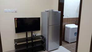 32-inch LCD TV with satellite channels, TV