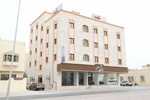Front of property - Golden Seasons Furnished Apartments 4 (Salalah)