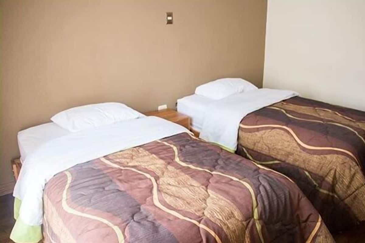 Zweibettzimmer, Nichtraucher | Schreibtisch, kostenloses WLAN