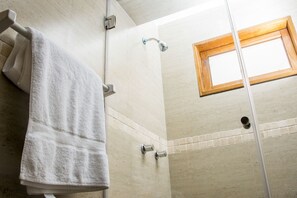 Desk, free WiFi - Hotel Suiza Peruana (Huaraz)