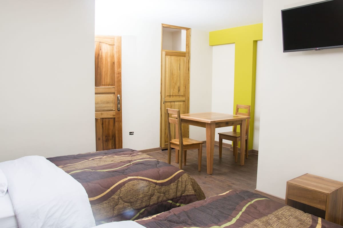 twin room, non smoking | desk, free wifi