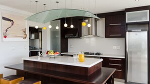 Breakfast area - Fairway 15 Villa (Cape Town)