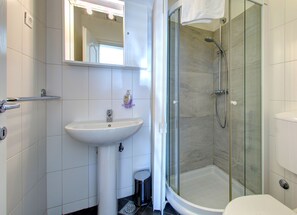 Studio, Balcony, Sea View | Bathroom