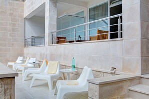 Piscine extérieure (ouverte en saison)