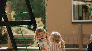 Außen-Kinderspielplatz